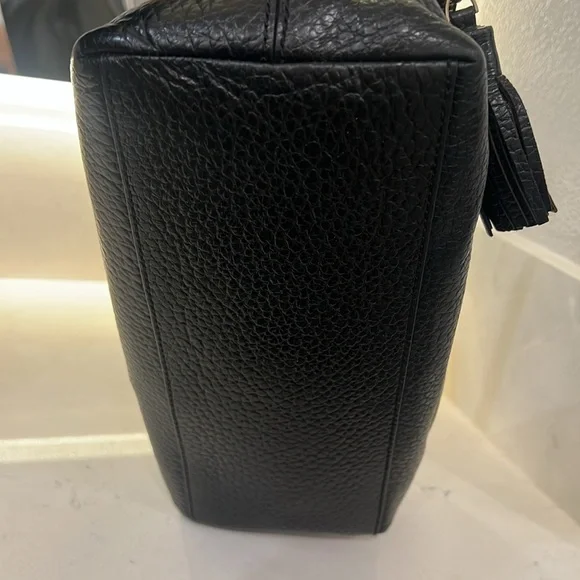 Kate spade everyday purse black leather with removable strap.
